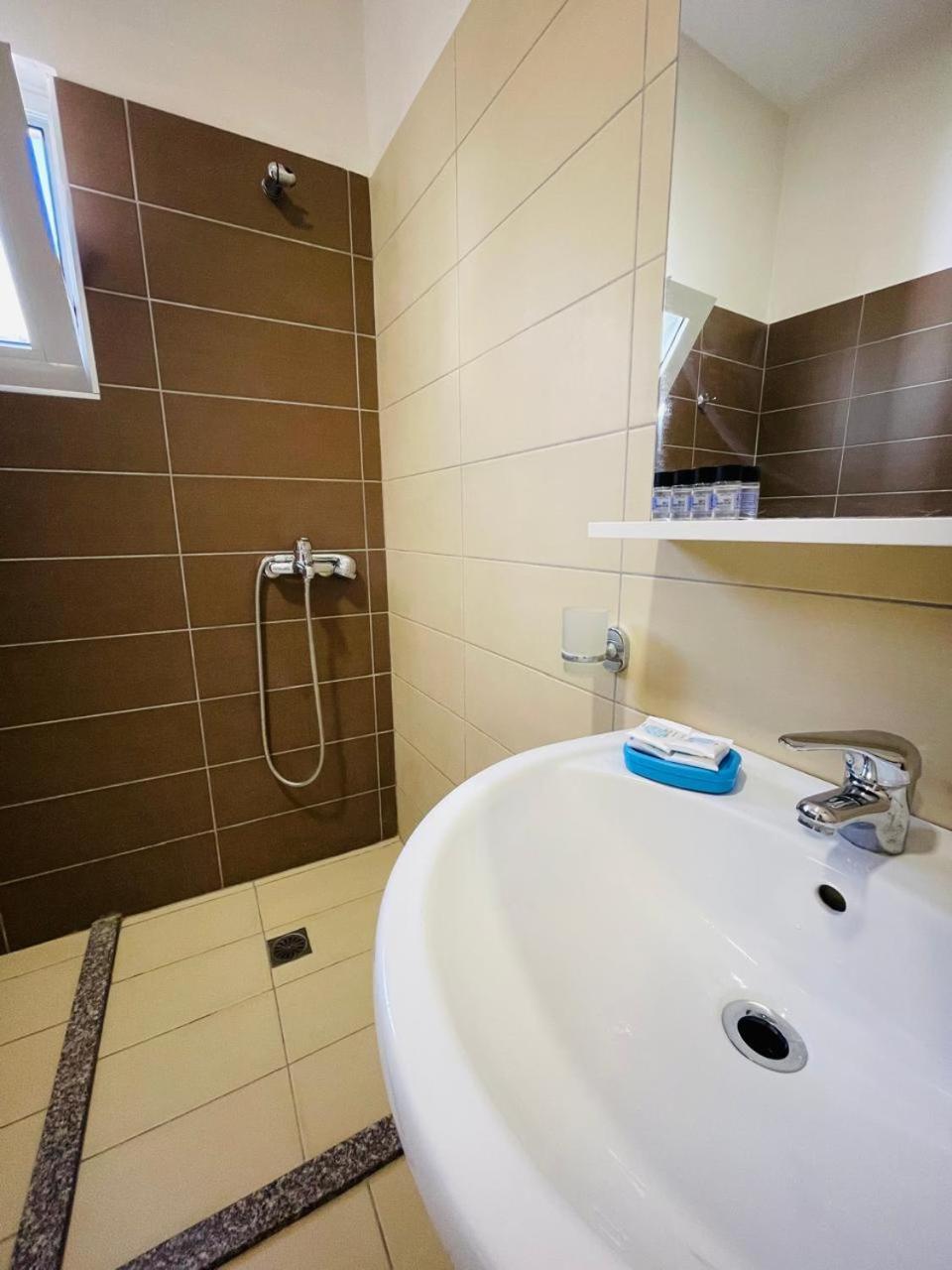 Eliona Apartments ซารานเดอ ภายนอก รูปภาพ